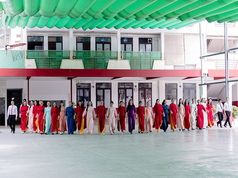 Giáo viên cơ hữu