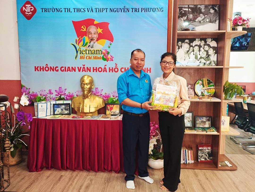 cong doan trao qua tet trung thu 5