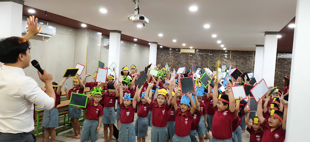 gameshow rung chuong vang mua 1 chu de xuan 2