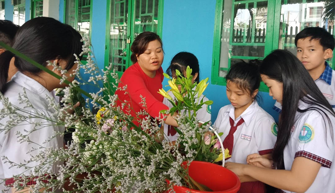 hoat dong chao mung ngay 20 10 5