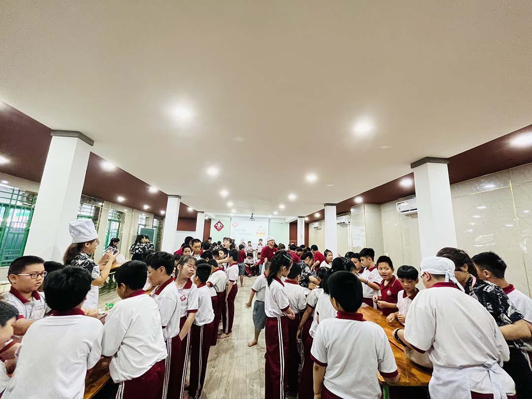 hoat dong lam kem he 2023 4