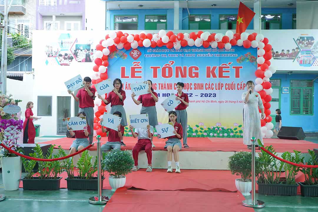 le tong ket nam hoc 2022 2023 10