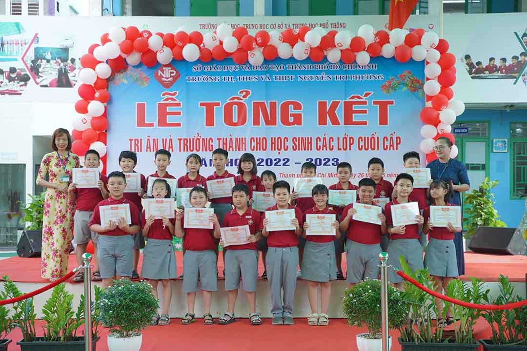 le tong ket nam hoc 2022 2023 7