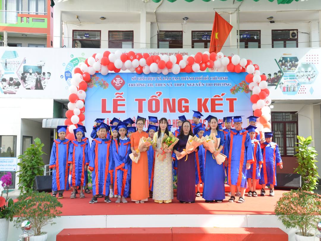 le tong ket nam hoc 2023 2024 8