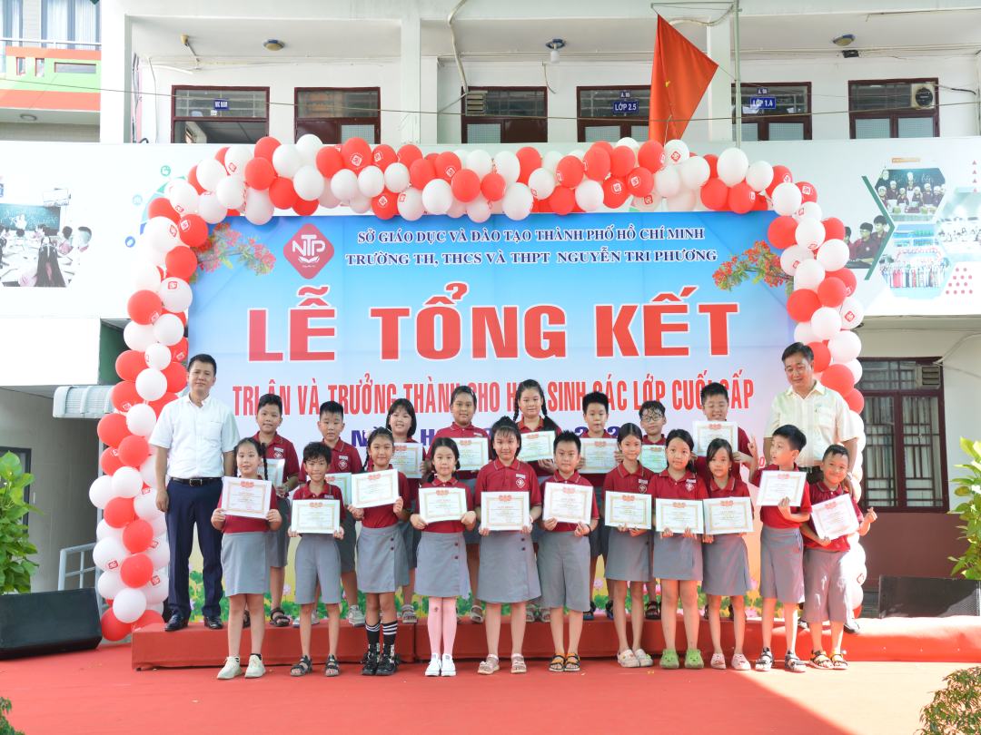 le tong ket nam hoc 2023 2024 9